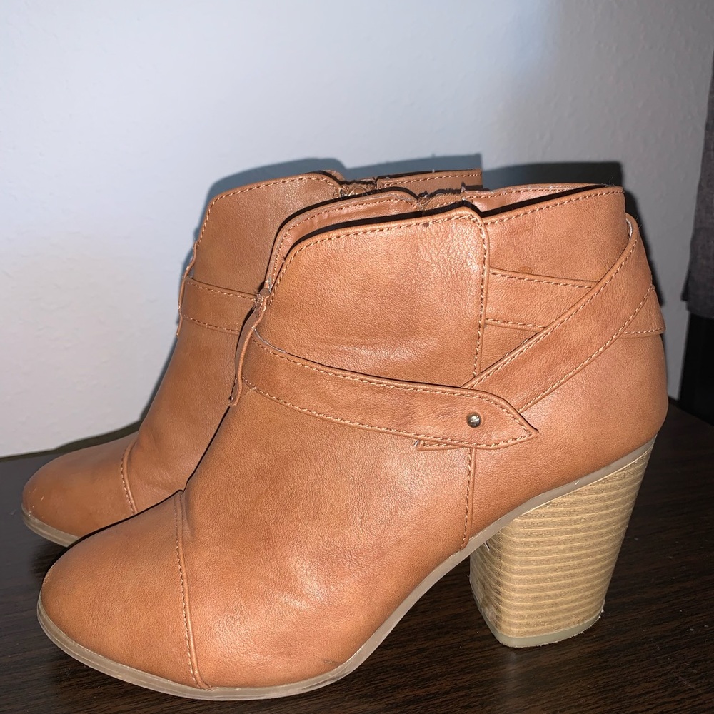 Brown/Tan leather Lauren Conrad booties Size 9